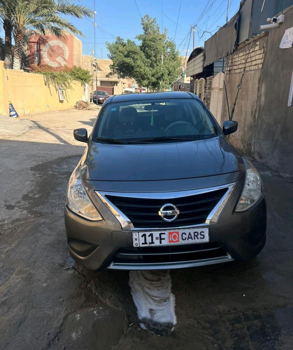 نيسان فيرسا